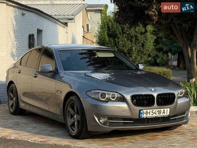 Сірий БМВ 5 Серія, об'ємом двигуна 2 л та пробігом 248 тис. км за 12800 $, фото 1 на Automoto.ua