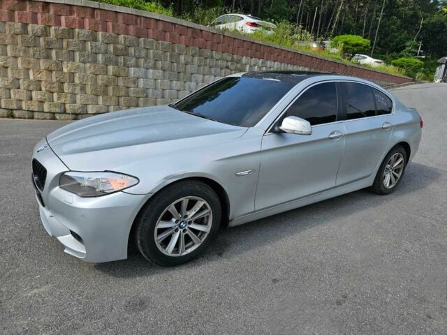 Серый БМВ 5 Серия, объемом двигателя 2 л и пробегом 144 тыс. км за 2700 $, фото 1 на Automoto.ua