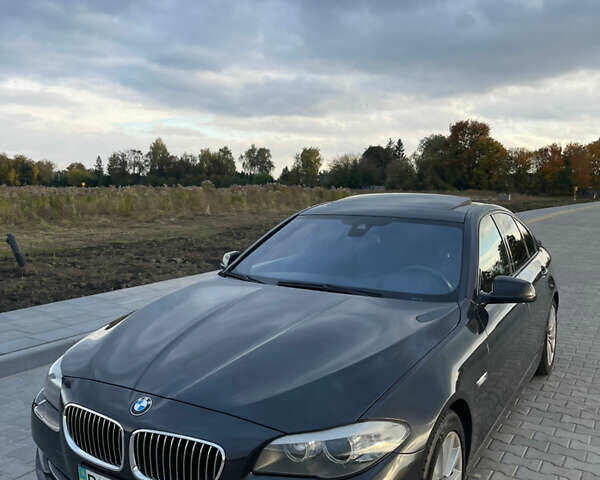 Серый БМВ 5 Серия, объемом двигателя 2 л и пробегом 311 тыс. км за 16900 $, фото 1 на Automoto.ua