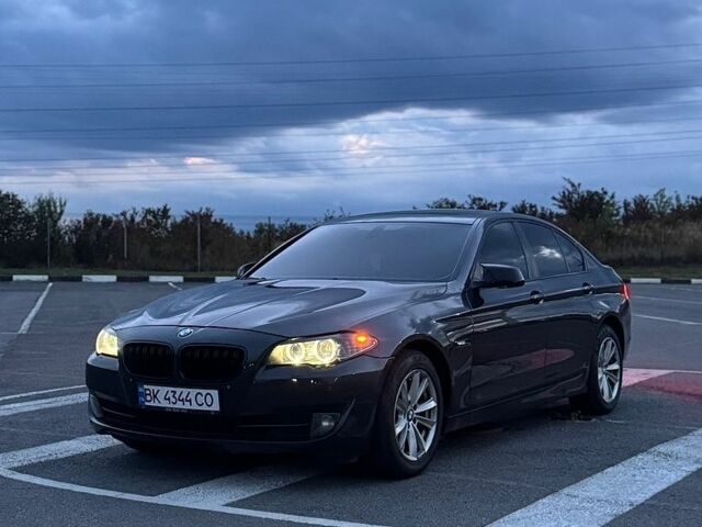 Сірий БМВ 5 Серія, об'ємом двигуна 2 л та пробігом 320 тис. км за 13250 $, фото 1 на Automoto.ua