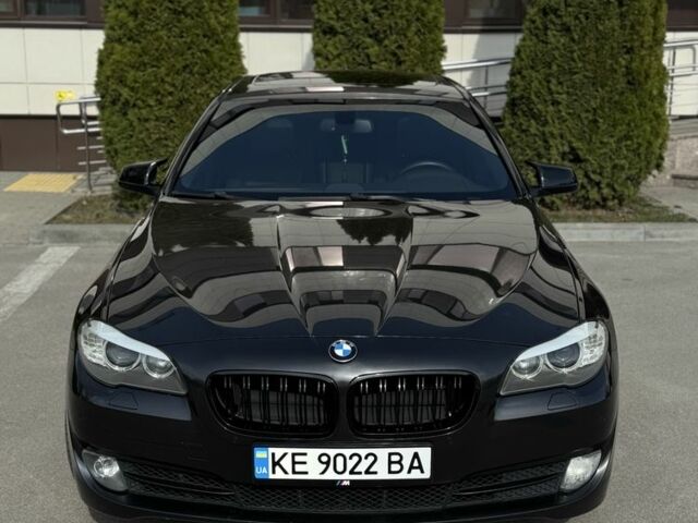 Серый БМВ 5 Серия, объемом двигателя 2 л и пробегом 229 тыс. км за 15500 $, фото 1 на Automoto.ua