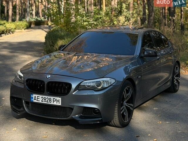 Серый БМВ 5 Серия, объемом двигателя 2.98 л и пробегом 263 тыс. км за 13500 $, фото 1 на Automoto.ua