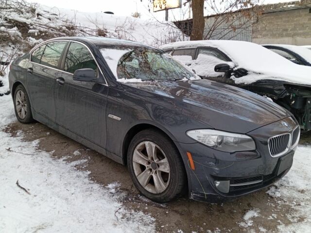 Серый БМВ 5 Серия, объемом двигателя 2 л и пробегом 200 тыс. км за 7700 $, фото 1 на Automoto.ua