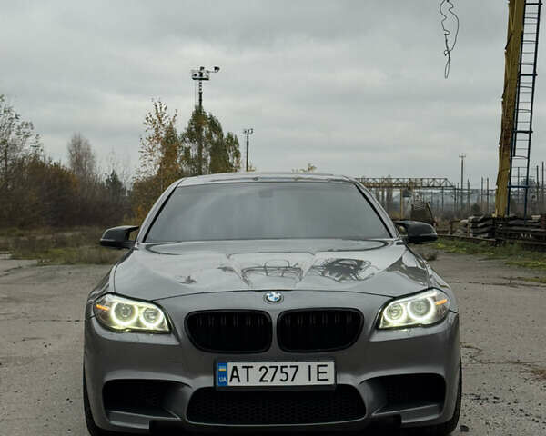 Серый БМВ 5 Серия, объемом двигателя 2.98 л и пробегом 196 тыс. км за 15300 $, фото 1 на Automoto.ua