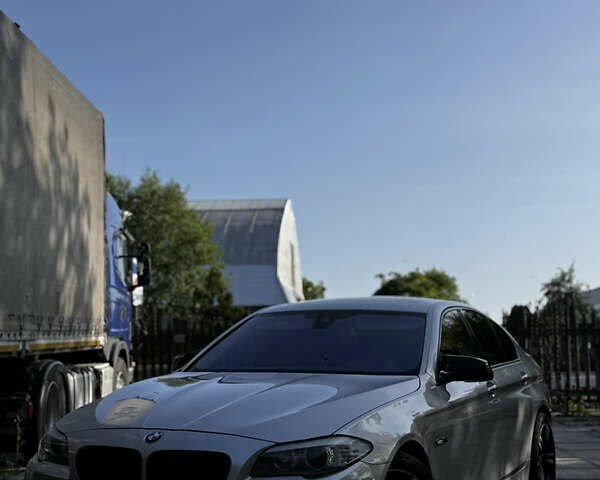 Сірий БМВ 5 Серія, об'ємом двигуна 3 л та пробігом 270 тис. км за 19800 $, фото 1 на Automoto.ua