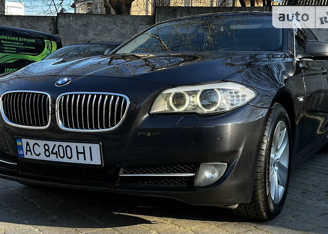 Серый БМВ 5 Серия, объемом двигателя 2 л и пробегом 320 тыс. км за 13300 $, фото 1 на Automoto.ua