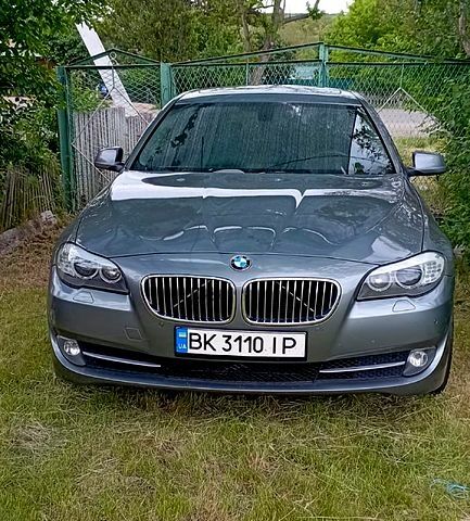 Сірий БМВ 5 Серія, об'ємом двигуна 2 л та пробігом 223 тис. км за 13000 $, фото 1 на Automoto.ua