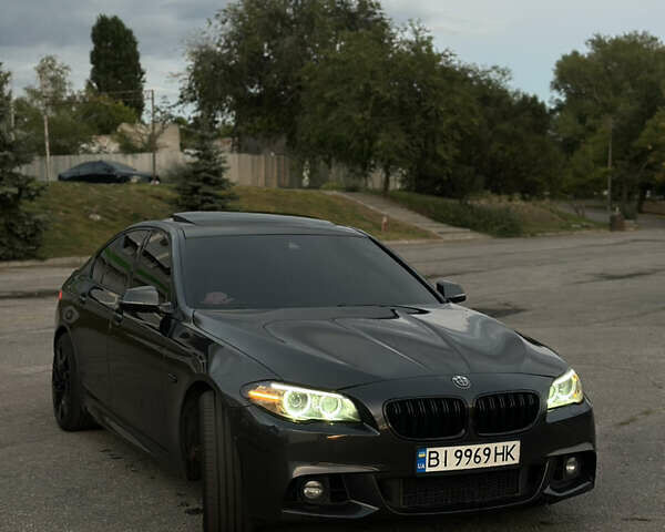 Серый БМВ 5 Серия, объемом двигателя 3 л и пробегом 285 тыс. км за 22500 $, фото 1 на Automoto.ua