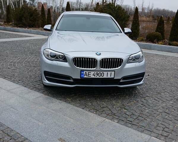 Серый БМВ 5 Серия, объемом двигателя 3 л и пробегом 161 тыс. км за 19900 $, фото 1 на Automoto.ua