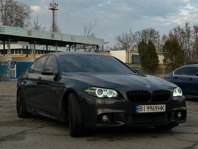 Серый БМВ 5 Серия, объемом двигателя 3 л и пробегом 285 тыс. км за 18150 $, фото 1 на Automoto.ua