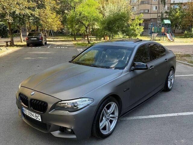 Серый БМВ 5 Серия, объемом двигателя 3 л и пробегом 250 тыс. км за 15300 $, фото 1 на Automoto.ua