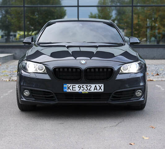 БМВ 5 Серия 2014 в Днепре (Днепропетровске) на Automoto.ua Серый БМВ 5 Серия, объемом двигателя 2.99 л и пробегом 179 тыс. км за 22500 $, фото 1 на Automoto.ua