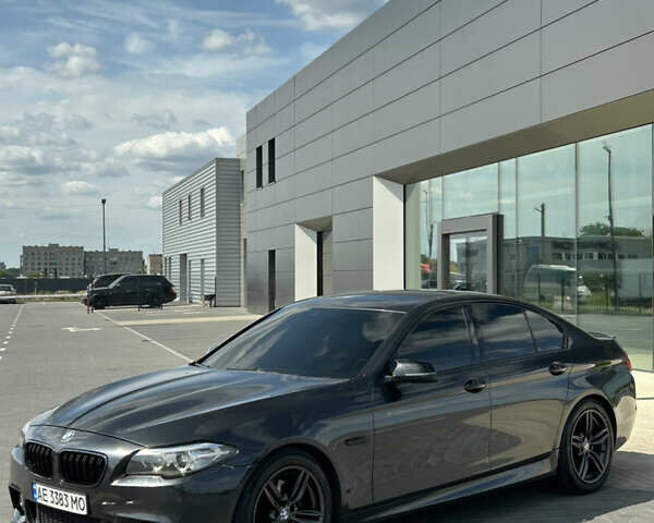 Серый БМВ 5 Серия, объемом двигателя 2.99 л и пробегом 234 тыс. км за 21500 $, фото 1 на Automoto.ua