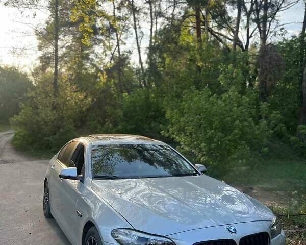 Серый БМВ 5 Серия, объемом двигателя 2 л и пробегом 264 тыс. км за 15000 $, фото 1 на Automoto.ua