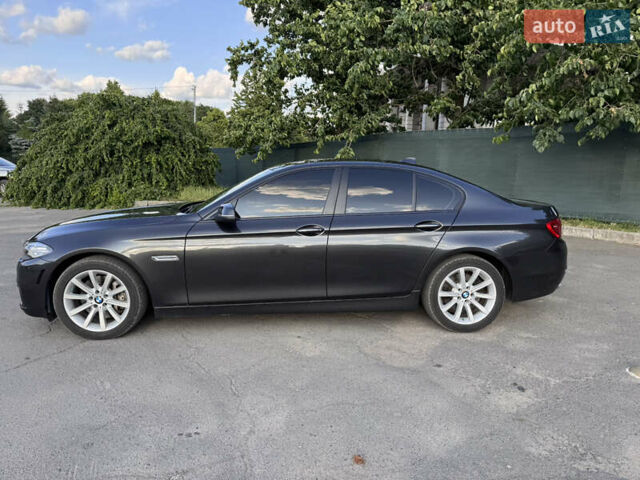 Серый БМВ 5 Серия, объемом двигателя 3 л и пробегом 93 тыс. км за 26600 $, фото 1 на Automoto.ua