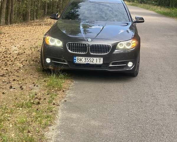 БМВ 5 Серия 2015 в Рокитное на Automoto.ua Серый БМВ 5 Серия, объемом двигателя 2 л и пробегом 285 тыс. км за 13700 $, фото 1 на Automoto.ua