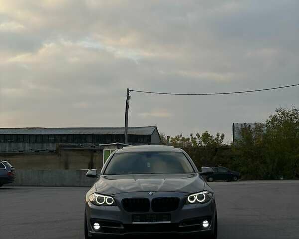 Сірий БМВ 5 Серія, об'ємом двигуна 2 л та пробігом 210 тис. км за 15000 $, фото 1 на Automoto.ua