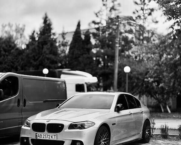 Серый БМВ 5 Серия, объемом двигателя 2.98 л и пробегом 129 тыс. км за 20500 $, фото 1 на Automoto.ua