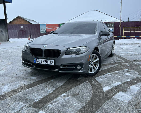Серый БМВ 5 Серия, объемом двигателя 2 л и пробегом 131 тыс. км за 16200 $, фото 1 на Automoto.ua