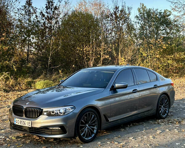 Серый БМВ 5 Серия, объемом двигателя 2 л и пробегом 298 тыс. км за 27000 $, фото 1 на Automoto.ua