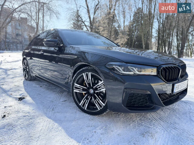 Серый БМВ 5 Серия, объемом двигателя 2.99 л и пробегом 242 тыс. км за 36500 $, фото 1 на Automoto.ua