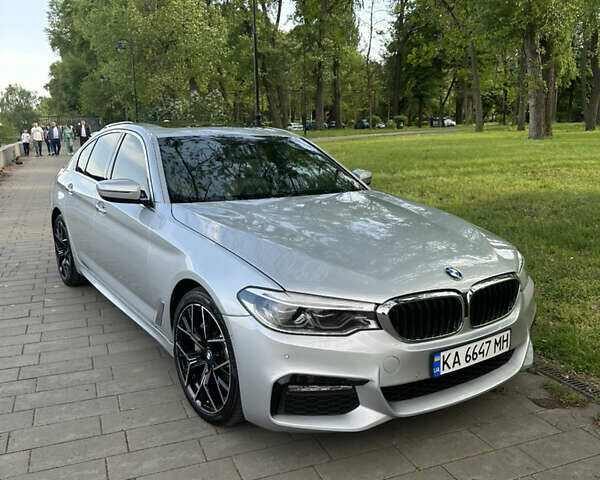 Серый БМВ 5 Серия, объемом двигателя 3 л и пробегом 160 тыс. км за 33500 $, фото 1 на Automoto.ua