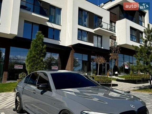 Серый БМВ 5 Серия, объемом двигателя 2 л и пробегом 159 тыс. км за 27700 $, фото 1 на Automoto.ua