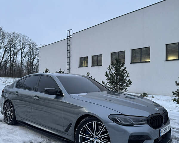 Серый БМВ 5 Серия, объемом двигателя 2.98 л и пробегом 124 тыс. км за 34500 $, фото 1 на Automoto.ua