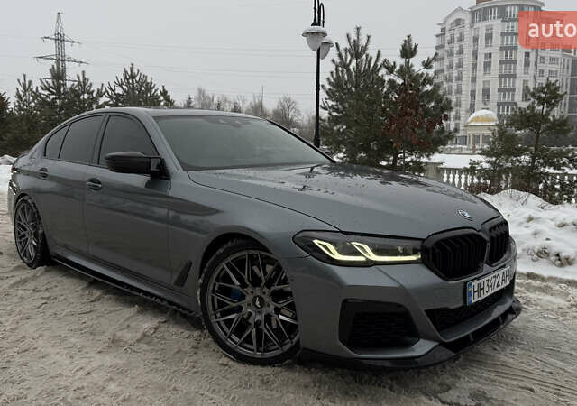 Серый БМВ 5 Серия, объемом двигателя 3 л и пробегом 150 тыс. км за 34999 $, фото 1 на Automoto.ua