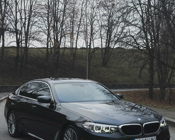 Серый БМВ 5 Серия, объемом двигателя 2 л и пробегом 82 тыс. км за 27400 $, фото 1 на Automoto.ua