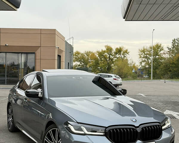 Сірий БМВ 5 Серія, об'ємом двигуна 2.98 л та пробігом 74 тис. км за 41900 $, фото 1 на Automoto.ua