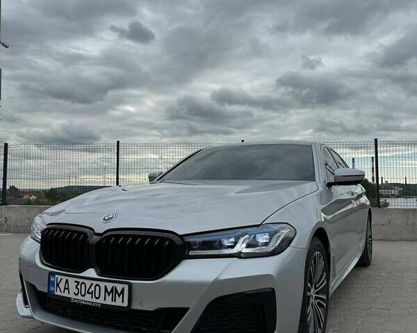 Серый БМВ 5 Серия, объемом двигателя 2 л и пробегом 112 тыс. км за 27500 $, фото 1 на Automoto.ua