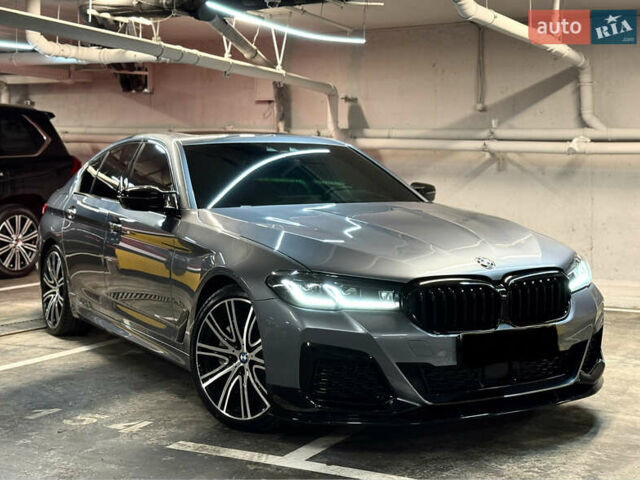 Серый БМВ 5 Серия, объемом двигателя 3 л и пробегом 74 тыс. км за 39000 $, фото 1 на Automoto.ua