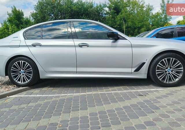 Серый БМВ 5 Серия, объемом двигателя 2 л и пробегом 144 тыс. км за 28550 $, фото 1 на Automoto.ua