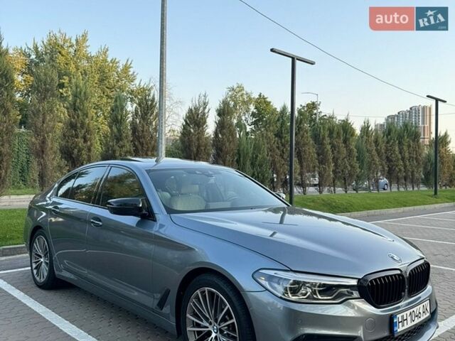 Серый БМВ 5 Серия, объемом двигателя 3 л и пробегом 163 тыс. км за 29900 $, фото 1 на Automoto.ua