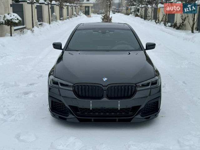 Серый БМВ 5 Серия, объемом двигателя 3 л и пробегом 119 тыс. км за 37900 $, фото 1 на Automoto.ua