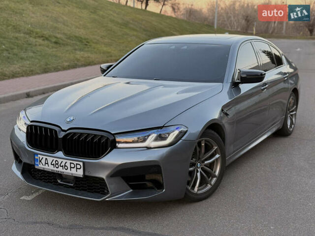 Серый БМВ 5 Серия, объемом двигателя 2 л и пробегом 166 тыс. км за 27700 $, фото 1 на Automoto.ua