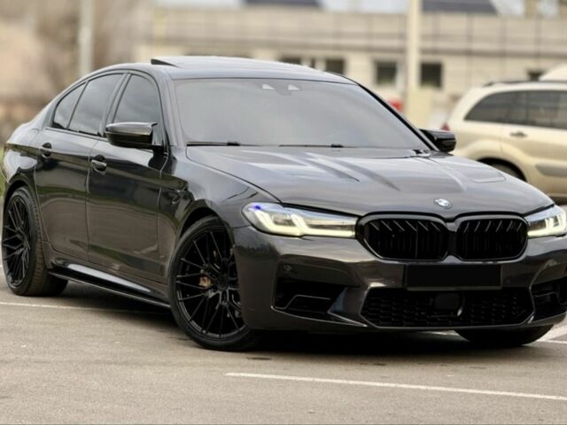 Серый БМВ 5 Серия, объемом двигателя 3 л и пробегом 97 тыс. км за 39999 $, фото 1 на Automoto.ua