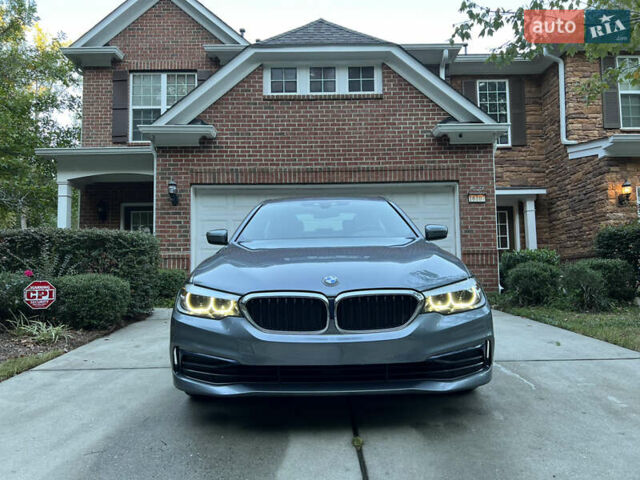 Серый БМВ 5 Серия, объемом двигателя 2 л и пробегом 124 тыс. км за 23000 $, фото 1 на Automoto.ua