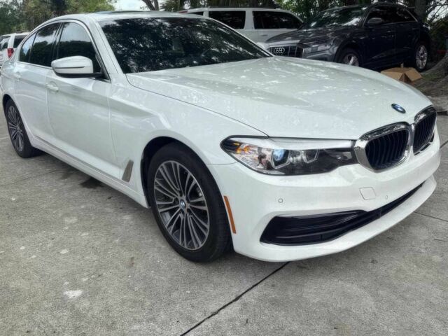 Серый БМВ 5 Серия, объемом двигателя 2 л и пробегом 31 тыс. км за 19100 $, фото 1 на Automoto.ua