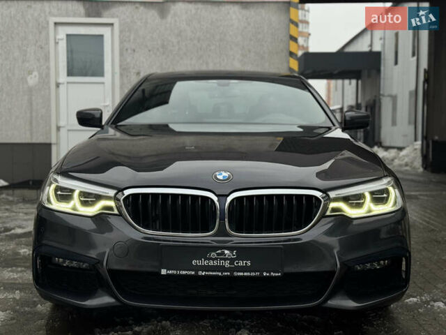 Серый БМВ 5 Серия, объемом двигателя 3 л и пробегом 212 тыс. км за 32499 $, фото 1 на Automoto.ua