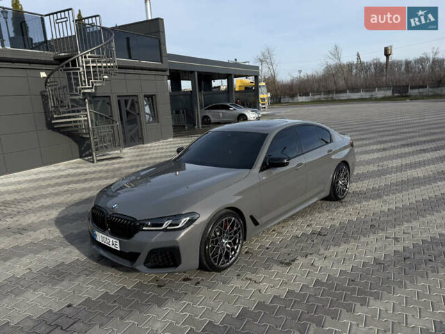 Сірий БМВ 5 Серія, об'ємом двигуна 3 л та пробігом 98 тис. км за 49500 $, фото 1 на Automoto.ua