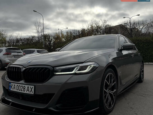Сірий БМВ 5 Серія, об'ємом двигуна 3 л та пробігом 61 тис. км за 56500 $, фото 1 на Automoto.ua