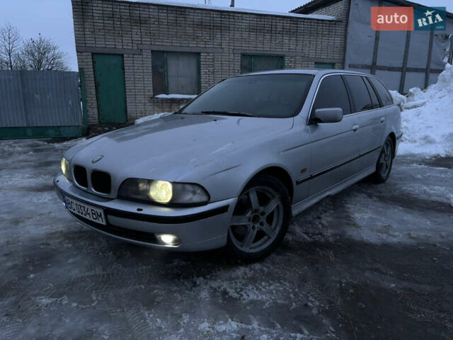 Серый БМВ 5 Серия, объемом двигателя 2.5 л и пробегом 450 тыс. км за 3000 $, фото 1 на Automoto.ua