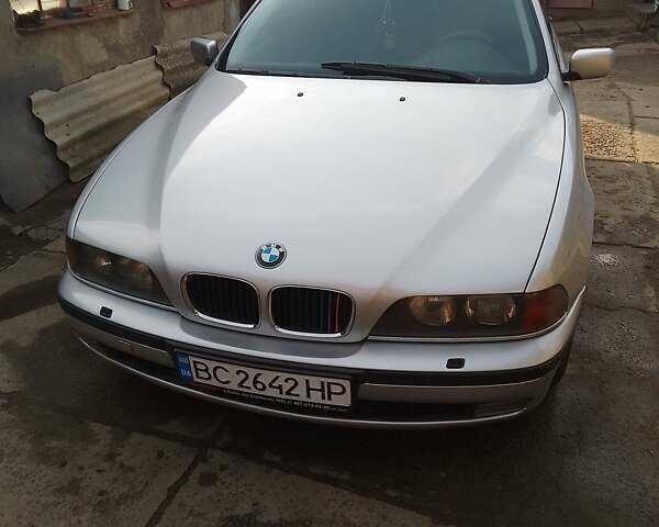 Сірий БМВ 5 Серія, об'ємом двигуна 2.5 л та пробігом 320 тис. км за 4500 $, фото 1 на Automoto.ua