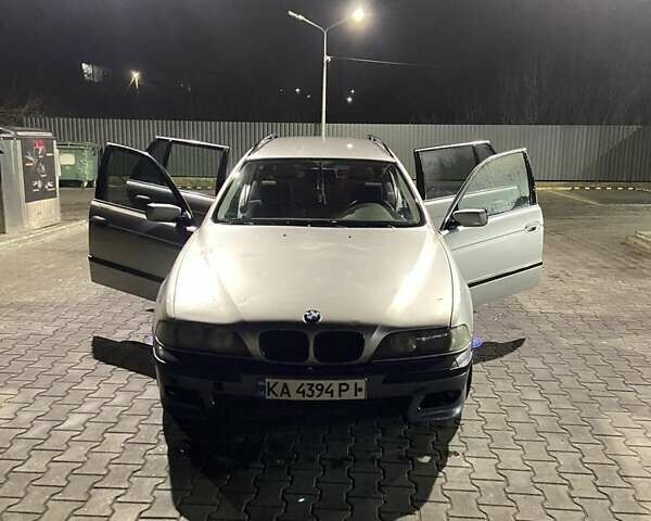 Серый БМВ 5 Серия, объемом двигателя 2.9 л и пробегом 330 тыс. км за 3650 $, фото 1 на Automoto.ua