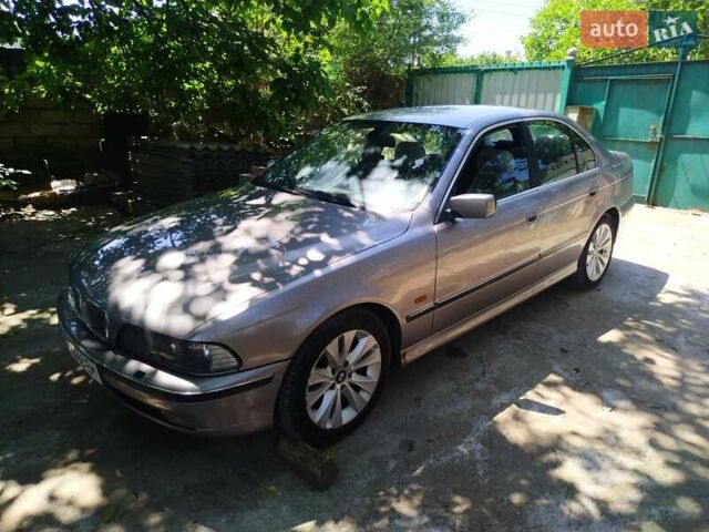 Серый БМВ 5 Серия, объемом двигателя 2.5 л и пробегом 336 тыс. км за 4999 $, фото 1 на Automoto.ua