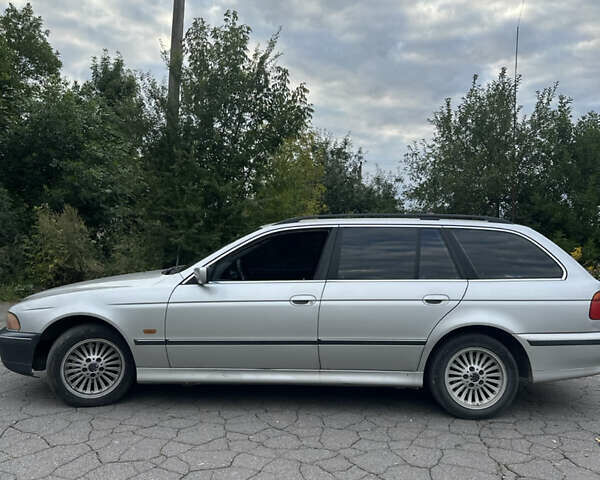 Сірий БМВ 5 Серія, об'ємом двигуна 2.5 л та пробігом 342 тис. км за 3800 $, фото 1 на Automoto.ua