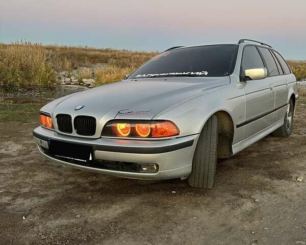 Серый БМВ 5 Серия, объемом двигателя 2 л и пробегом 364 тыс. км за 2200 $, фото 1 на Automoto.ua