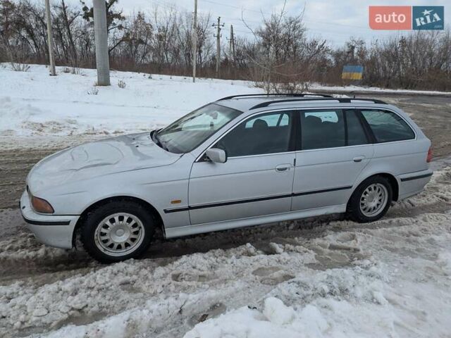 Сірий БМВ 5 Серія, об'ємом двигуна 2.5 л та пробігом 357 тис. км за 2800 $, фото 1 на Automoto.ua